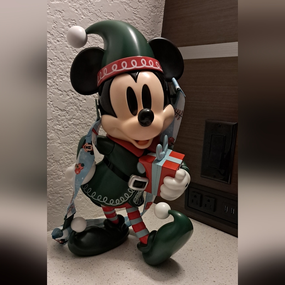 Mickey xmas Popcorn Bucket